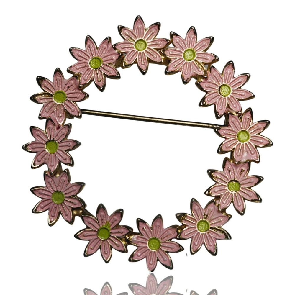 Vtg Wreath of Flowers Enamel Brooch Pink   Floral Crown Daisy's Gold Tone Pin